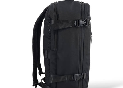 Λεπτομέρεια του αδιάβροχου υλικού και των ανθεκτικών φερμουάρ του σακιδίου ORMI 38482.