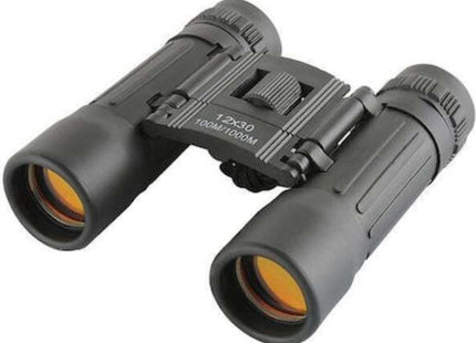 Μαύρα πτυσσόμενα κιάλια με σήμανση 12×30, 100m/1000m, κεντρικό τροχό εστίασης και φακούς πορτοκαλί απόχρωσης.