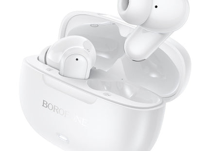 Πλάγια όψη λευκών Borofone BW96 με ανοιχτή θήκη φόρτισης.