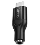 Μαύρος Hoco UPA35 αντάπτορας με αρσενικό βύσμα USB-C και θηλυκή υποδοχή 3,5 mm.